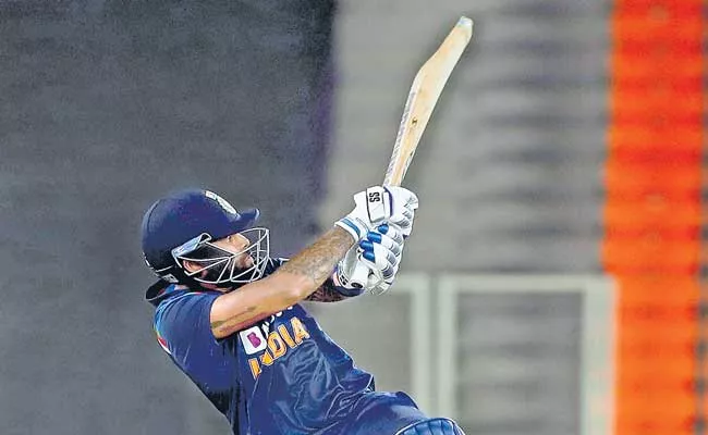 India beat Australia India won by 8 runs - Sakshi