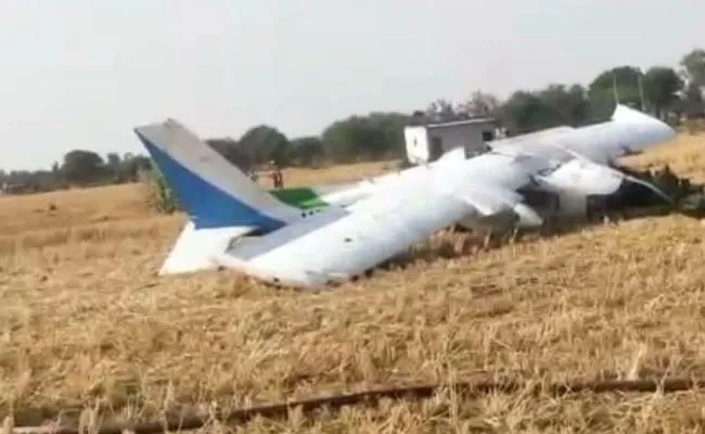 Trainee Air Craft Crashes Near Bhopal, Three Pilots Injured - Sakshi