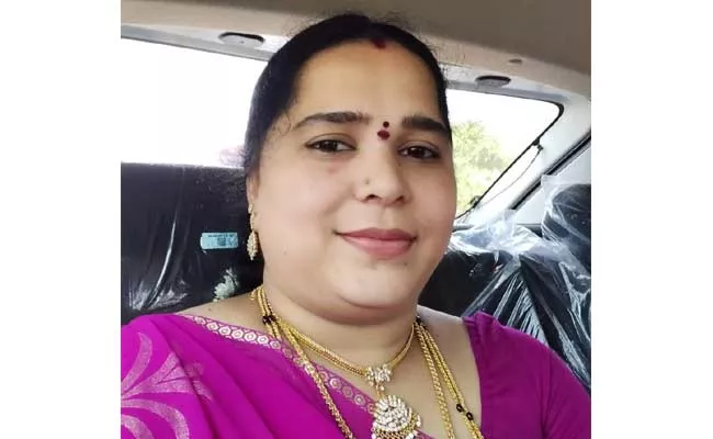 Mother And Son Arrested In Blackmail Case In Karnataka - Sakshi