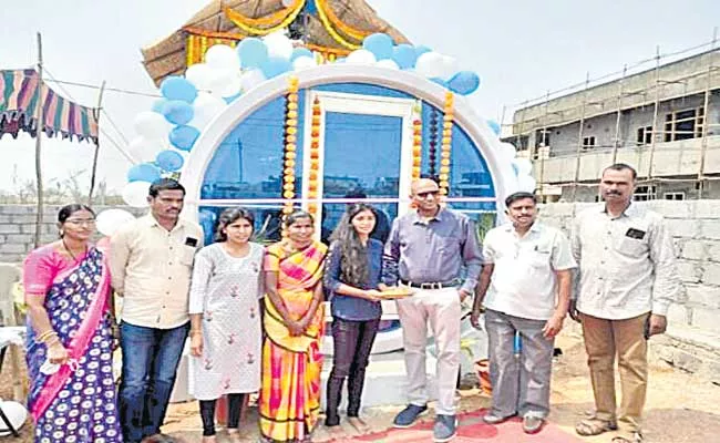 Telangana  Manasa girl launches OPods or micro houses built - Sakshi