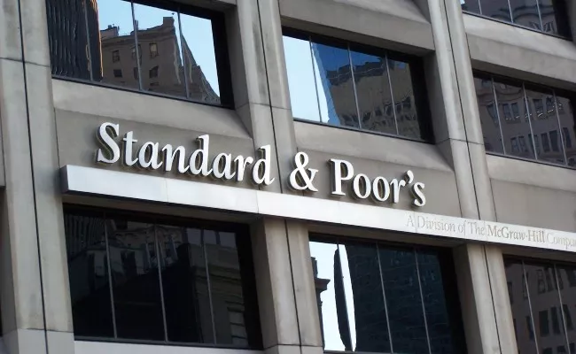 standard and poors warns of downside risks for Indian economy - Sakshi