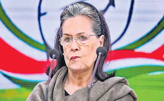 Sonia Gandhi hits out at Modi government for Covid-19 - Sakshi