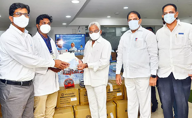NRIs Donated Rs 4.28 Crore Medical Equipment To Government Hospitals Through PANTS - Sakshi