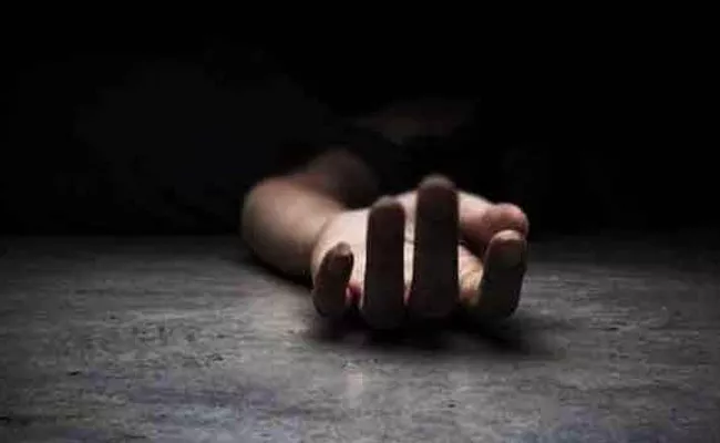 Man Assassinates His Wife Over Two Girl Child At Ameerpet - Sakshi