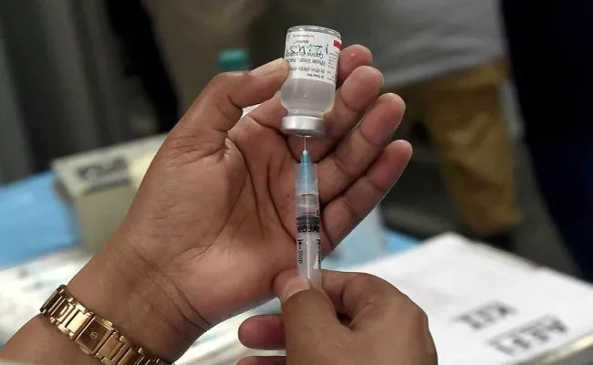 New Delhi:Central Government Provides 38 Crore Vaccine Doses To States - Sakshi