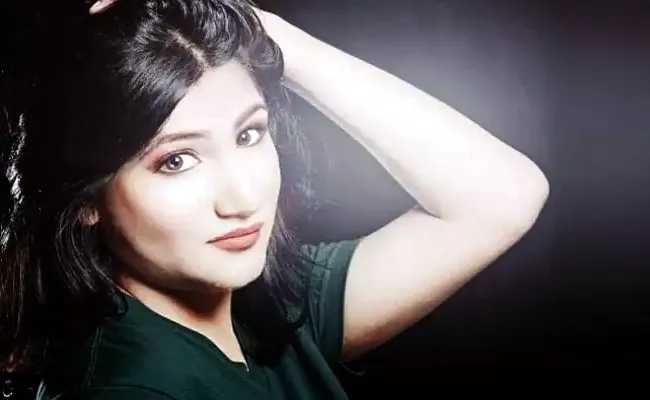 Bollywood Actress Mahika Sharma Sensational Comments On Casting Couch - Sakshi