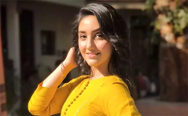 Actress Ashnoor Kaur Scores 94 Percent In 12th Results, Check Future Plans - Sakshi