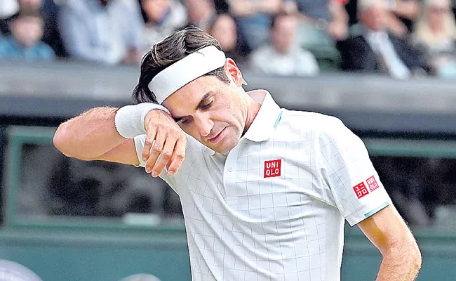 Wimbledon 2021: Roger Federer knocked out in quarter final - Sakshi