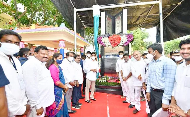 CM YS Jagan Visits East Godavari To Launch 2nd Phase Manabadi Nadu Nedu - Sakshi