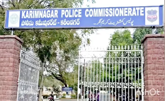 Cop Solved Family Disputes In Karimnagar - Sakshi