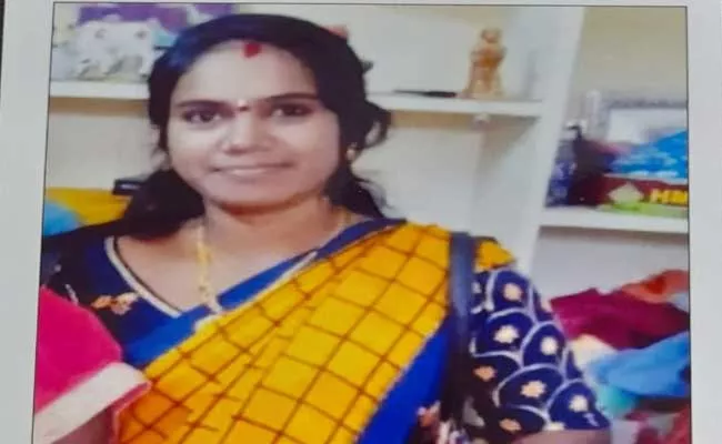 A Man Assassinated A Woman In Andhra Pradesh At YSR Kadapa - Sakshi