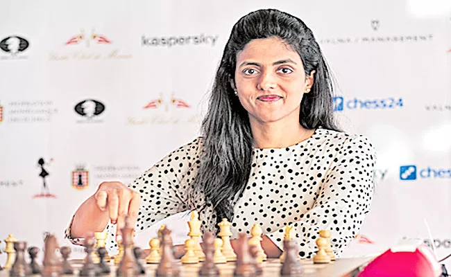 Indian Team In Semifinals At FIDE Online Chess Olympiad - Sakshi