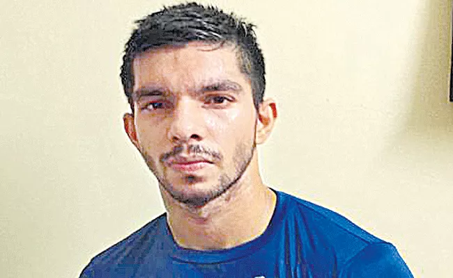 Telangana Boxer Savio Dominic Michael enter final - Sakshi