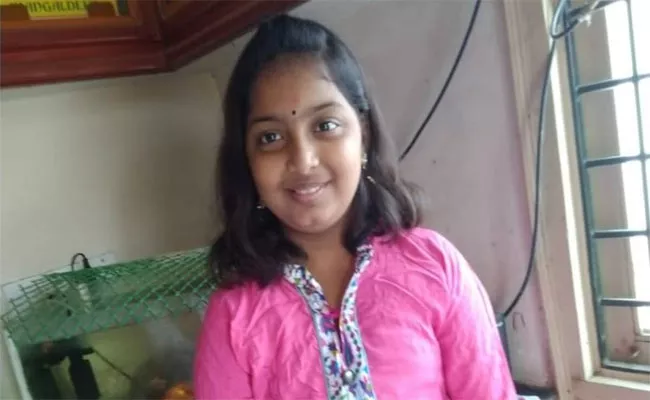 Hyderabad Girl Sumedha Death: Parents File Protest Petition On Court - Sakshi