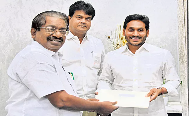 Tamil MPs meet CM YS Jagan Mohan Reddy Andhra Pradesh - Sakshi