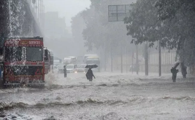 Heavy Rains In North India Uttarakhand And Kerala - Sakshi