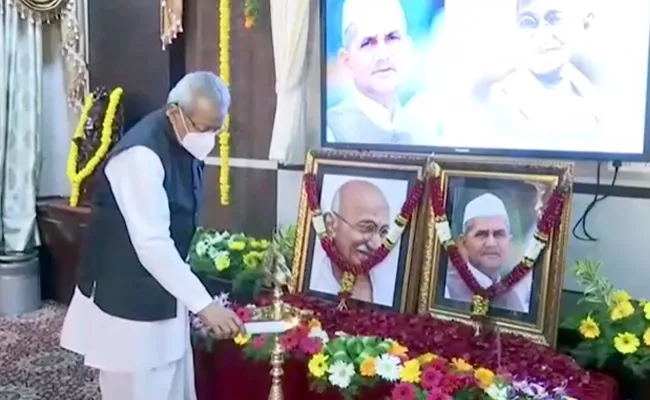 AP Governor Biswabhusan Harichandan Tribute Gandhi And Lal Bahadur Shastri - Sakshi