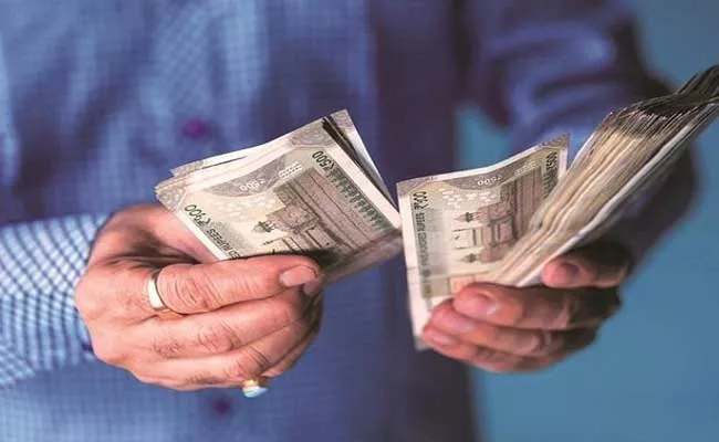 India To See Salary Hike At 9 3 Percentage In 2022 - Sakshi