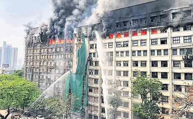 Mumbai: In 10 Years, Nearly 50,000 Fire Incidents Reported - Sakshi
