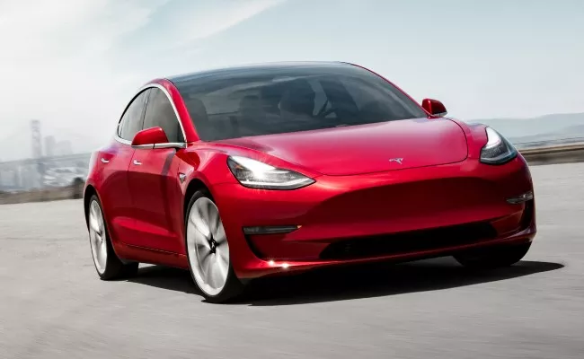 Hertz Orders 100000 Tesla Model 3 Cars - Sakshi