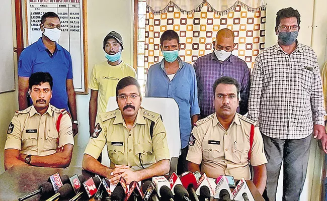 East Godavari police arrested three people and Seized 2000 kg of Cannabis - Sakshi