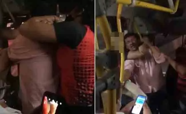 Female Passenger Choke Hold After He Molested On Bus In Brazil - Sakshi