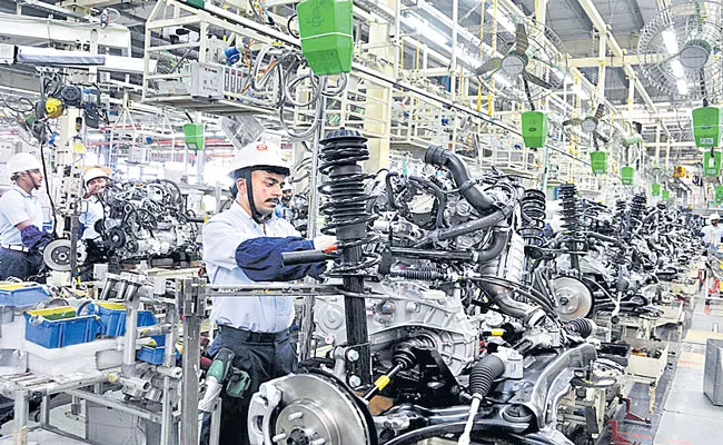  IIP growth slips to 3. 1per cent in September on waning low base effect - Sakshi