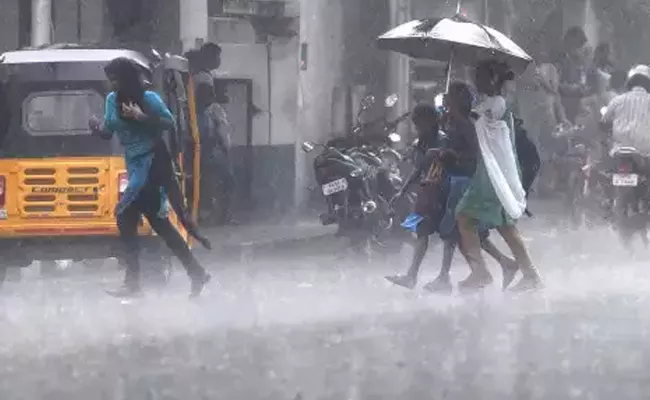 Heavy Rainfall Warning For Karnataka, AP Odisha Next Week - Sakshi