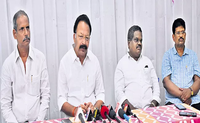 AP Aided Faculty Association of Degree Colleges on Fake News On Govt - Sakshi
