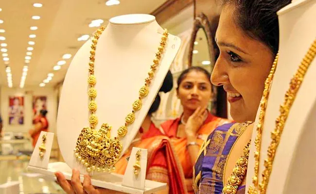 Gold prices Today Nov 23rd Fall Again, Down RS 2000 in just A Week - Sakshi