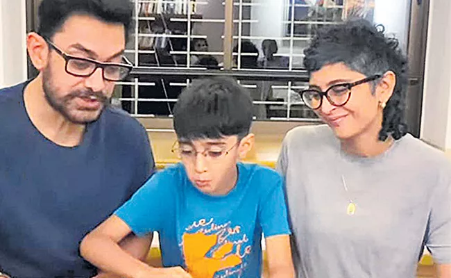 Aamir Khan, Kiran Rao announce divorce, to co parent their son Azad - Sakshi