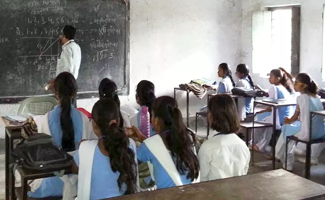 Anantapur Municipal School Teacher Suspended Due Husband in Place of Wife - Sakshi