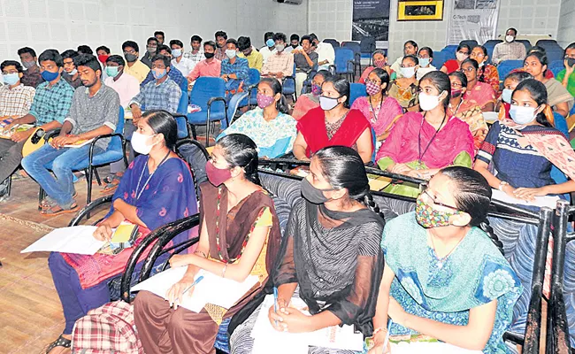 Students Teachers And Intellectuals Forum Support To 3 Capitals Of AP - Sakshi