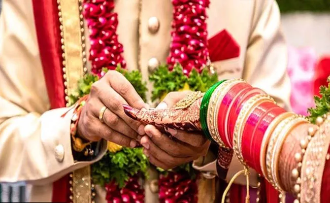 Viral: Brother Marries His Own Sister To Obtain Money From a Govt Scheme - Sakshi