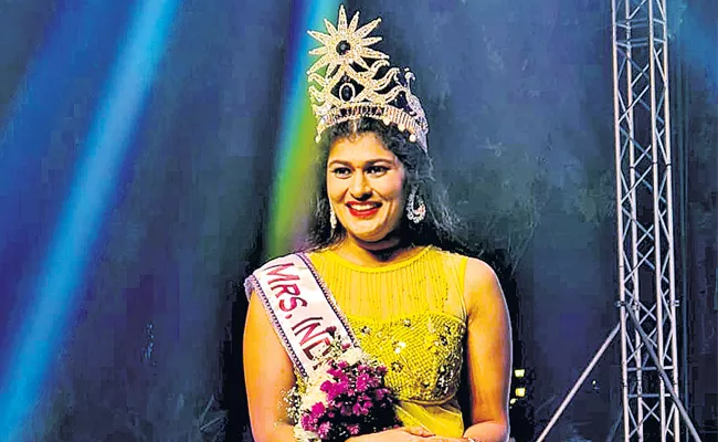  Mrs India 2021 Won Durga Shiva Nagamalleshwari Vijayawada - Sakshi
