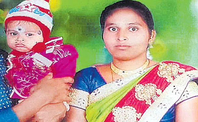 Siddipet: Woman Sets Herself On Fire With 2 years Kid In Gajwel - Sakshi