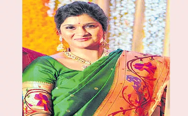 Police Get Custody Of Shilpa Chowdary And Investigating - Sakshi