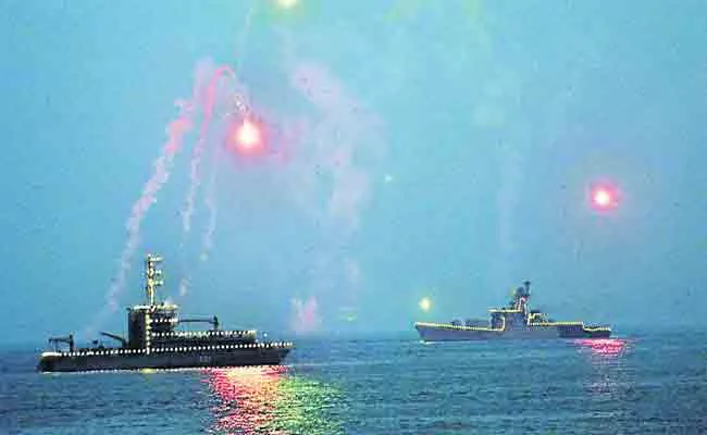 Eastern Navy Base At Visakhapatnam To Be Lighted On Navy Day - Sakshi