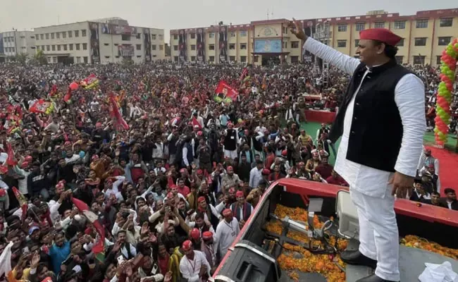 UP Assembly Election 2022: Akhilesh Yadav Gives Welcome To Mamata Banerjee - Sakshi