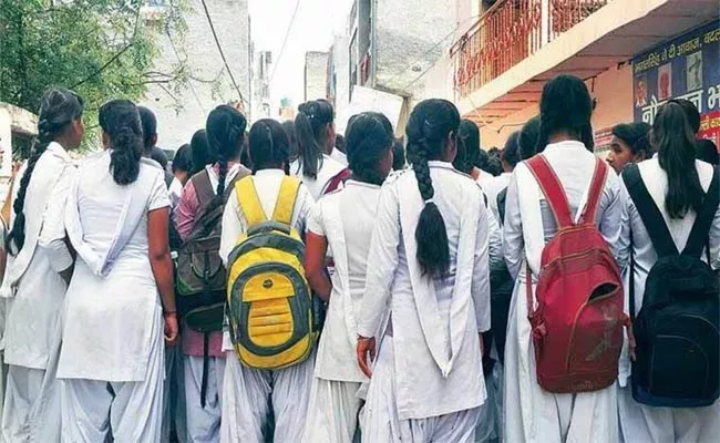 17 Girls Sedated, Molested By School Owner In Uttar Pradesh - Sakshi