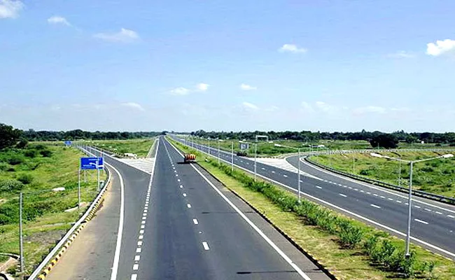 JLL Report says National Highways Pushing The Real Estate Growth - Sakshi