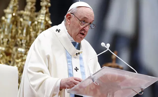 Pope Francis Said To Hurt A Woman Is To Insult God - Sakshi