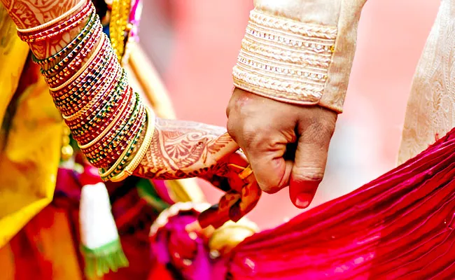 Wedding Anniversary: Groom Murder Mystery In Tamilnadu - Sakshi