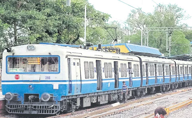 Hyderabad: South Central Railway Cancels 36 MMTS Train Services - Sakshi