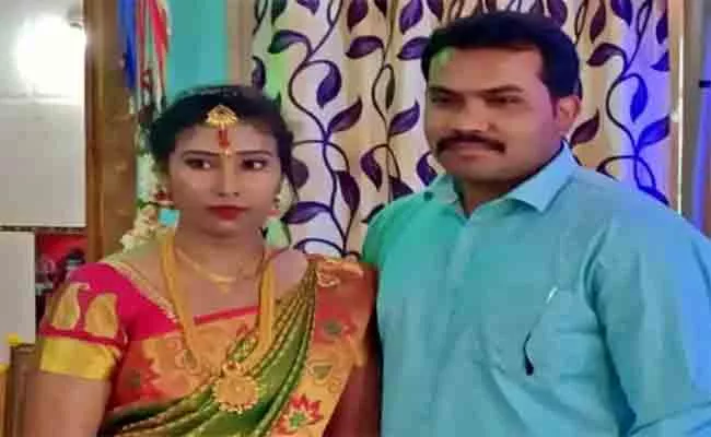 Five Months Pregnent Woman Suicide in Doddaballapura Karnataka - Sakshi