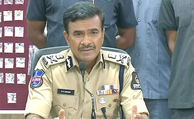 Hyderabad Police Seized Heavy Drugs And Arrest Drug Peddlers - Sakshi