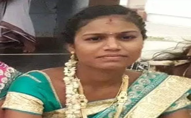 Married Woman Commits Suicide in Sompeta Srikakulam District - Sakshi