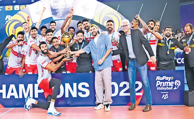 Kolkata Thunderbolts win Prime Volleyball League 2022 title - Sakshi