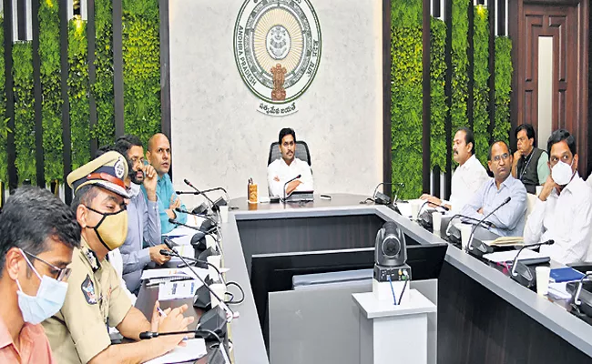 CM Jagan review Medical and Health Department Replacing medical posts - Sakshi