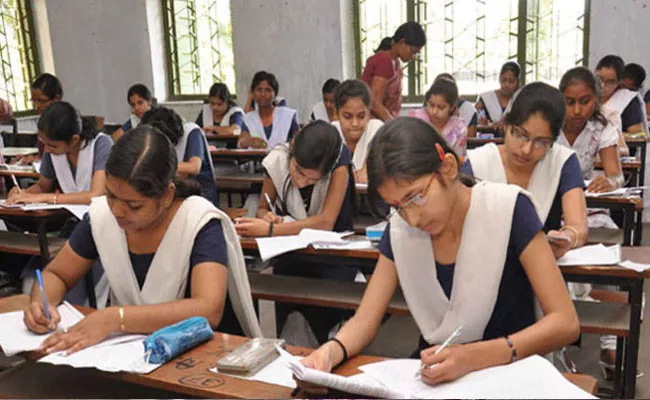 Telangana: Tenth Class Annual Exam Fee Waiver Doesnt Apply To Anyone - Sakshi